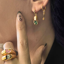 Load image into Gallery viewer, Mini Capsule Crystal Ring - 18kt recycled gold - made to order