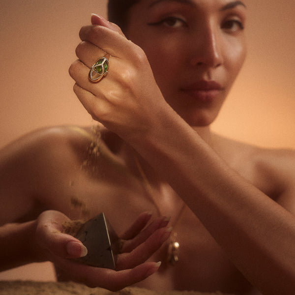 Capsule Emerald Pendant - 18kt recycled gold - made to order