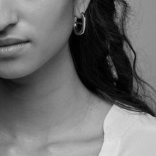 Load image into Gallery viewer, Eye Opener Chain Earrings - Silver