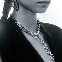 Load image into Gallery viewer, Eye Opener Capsule Link Necklace - Silver
