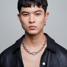 Load image into Gallery viewer, Eye Opener Capsule Link Necklace - Silver