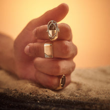 Load image into Gallery viewer, Capsule Diamond Ring - 18kt recycled gold - made to order