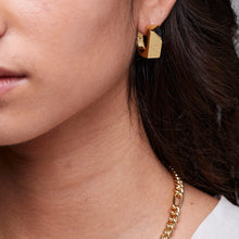 Load image into Gallery viewer, Jewel Beneath Signet Earring Single - Black Onyx, 24ct Gold-Plated Sterling Silver