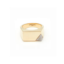 Load image into Gallery viewer, Jewel Beneath White Diamond Signet Ring - 18kt recycled gold - made to order
