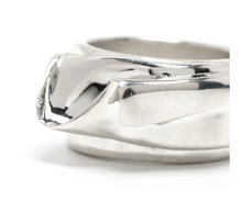 Load image into Gallery viewer, Pharaohs robes ring -sterling silver
