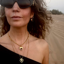 Load image into Gallery viewer, The Lovers Heart Chain Necklace Gold
