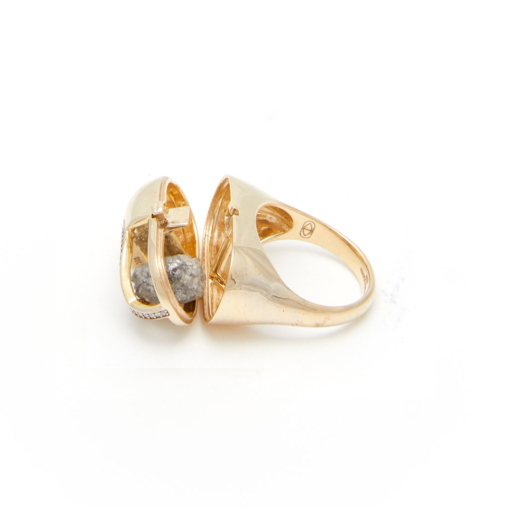 Capsule Diamond Ring - 18kt recycled gold - made to order